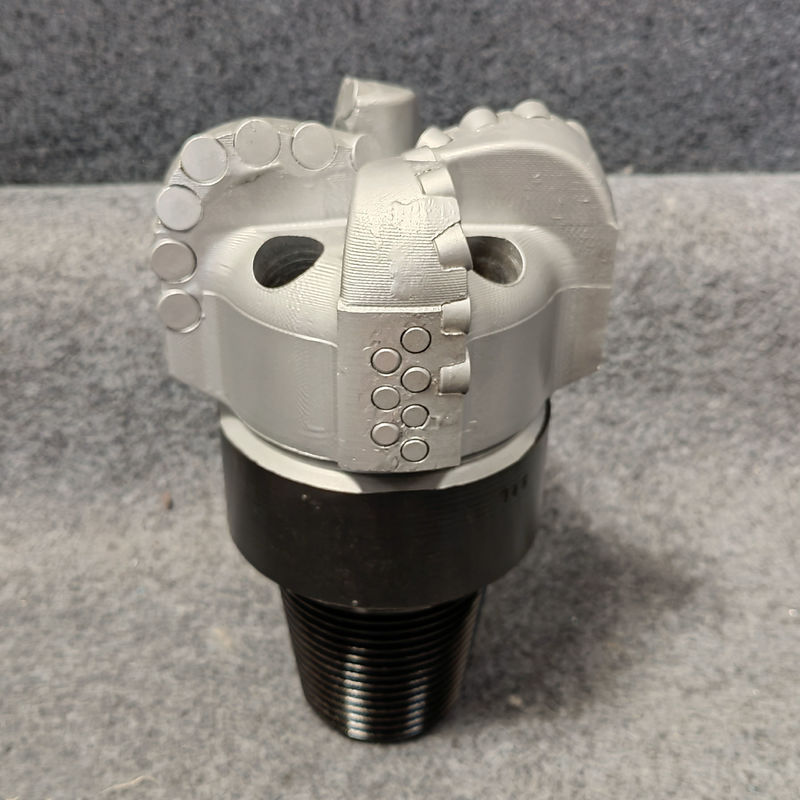 कार्बाइड स्टील पीडीसी बिट्स के साथ फिक्स्ड कटर डिजाइन और 146 मिमी-4 ब्लेड पानी कुएं ड्रिलिंग के लिए