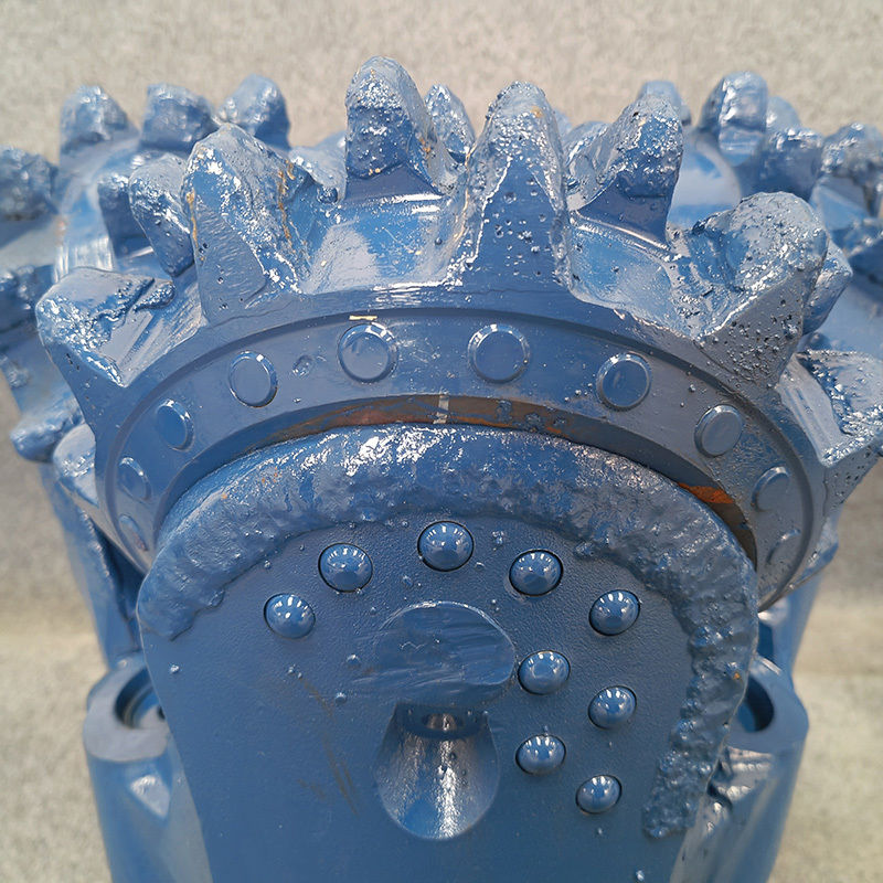 टिकाऊ जल कुएं और चट्टान ड्रिलिंग के लिए जर्नल / रोलर असर ट्राइकॉन ड्रिल बिट